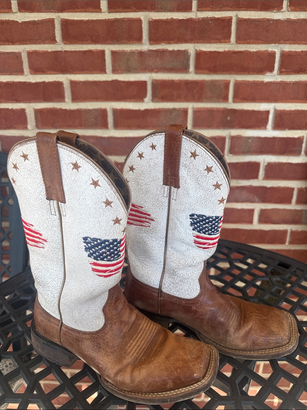 ARIAT Women's 7 Circuit Patriot Western Boot Distressed‎ Brown White Americana